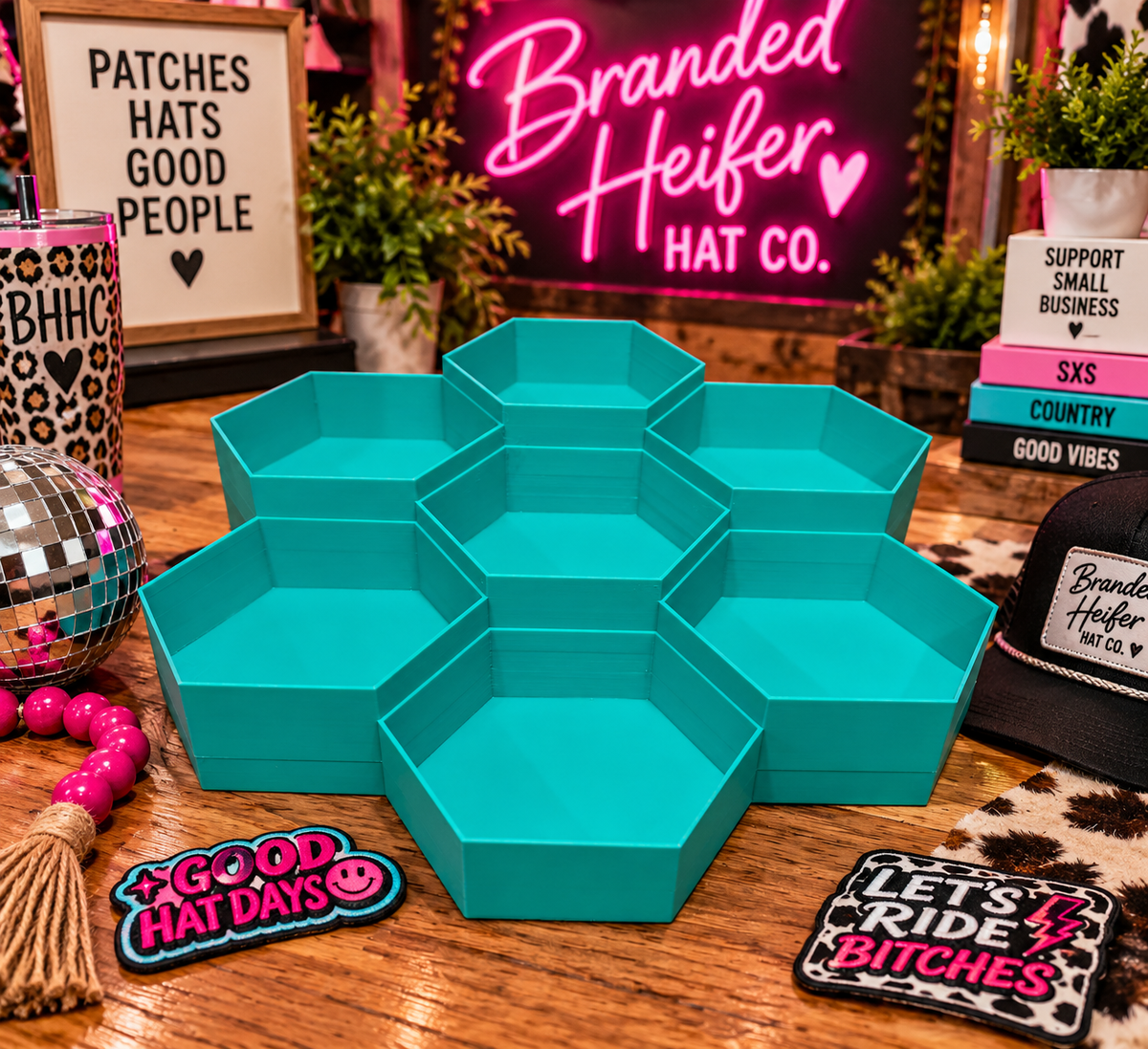 HONEYCOMB 3-D PRINTED FILLER PATCH DISPLAY