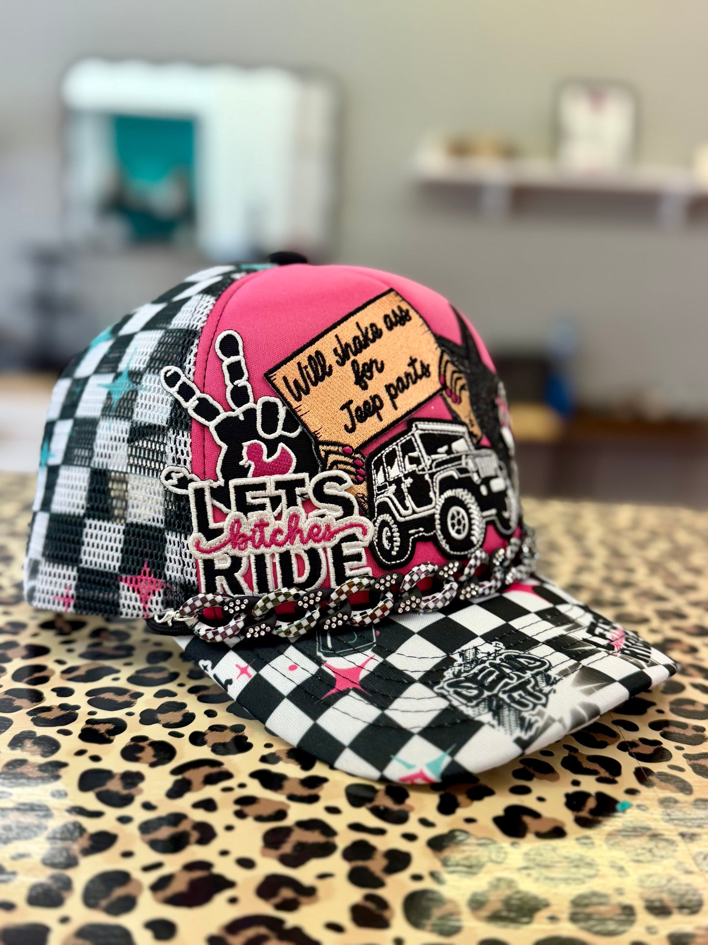 JEEPER PONYTAIL TRUCKER HAT