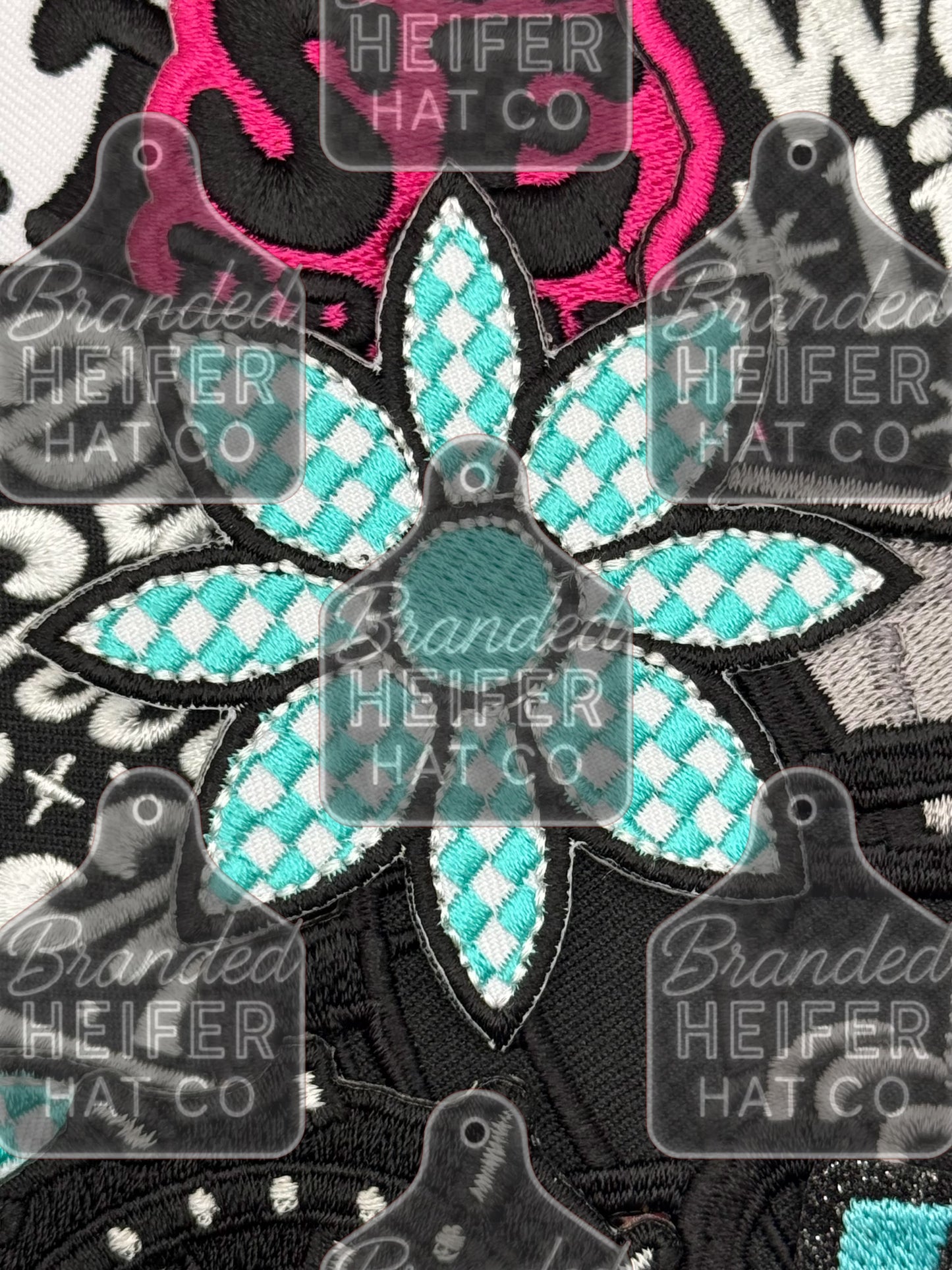 Checkered daisy (multiple) embroidery patch