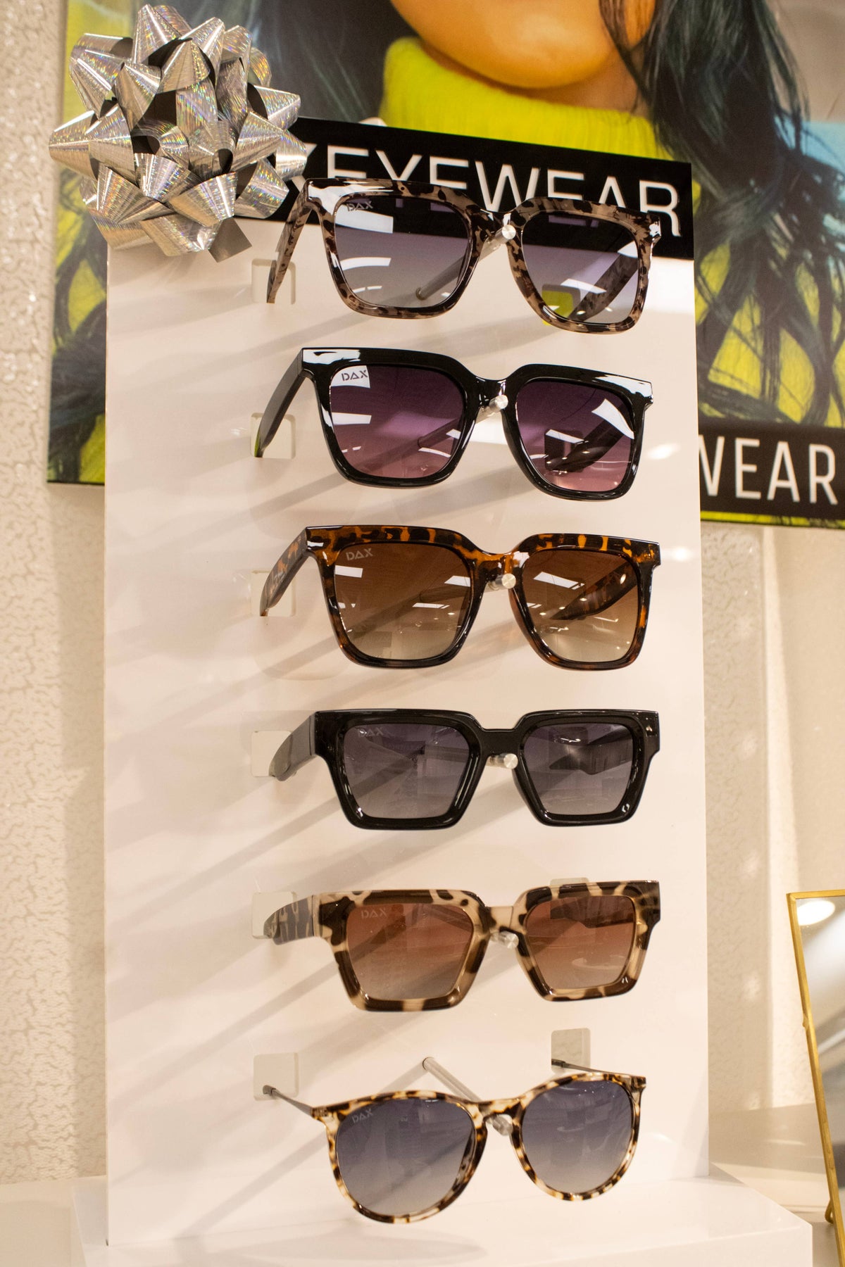 DAX 6 Piece Sunglasses Stand